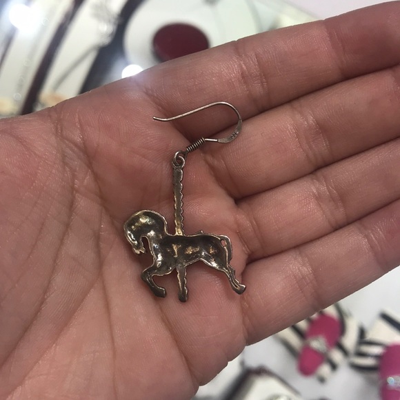 Silver carousel horse earrings - Picture 3 of 3
